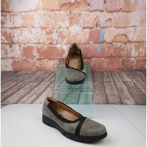 Clarks Artisan Wedge Loafers Women's Size 8.5 Taupe Faux Suede